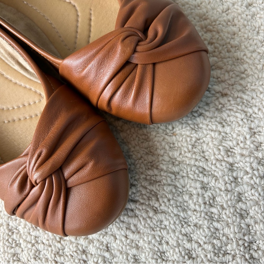Earth Origins Tan Knotted Leather Ballet Flats - Picture 11 of 12
